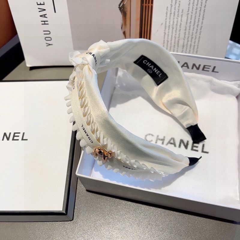 Chanel headband