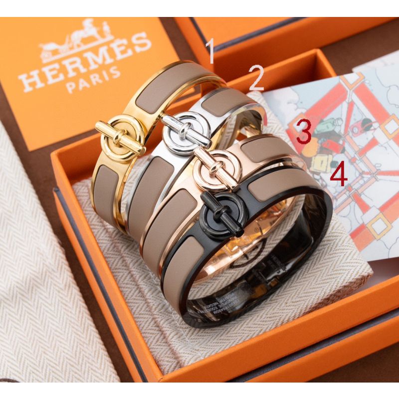 Hermes Clic Genan Bangle-Etoupe