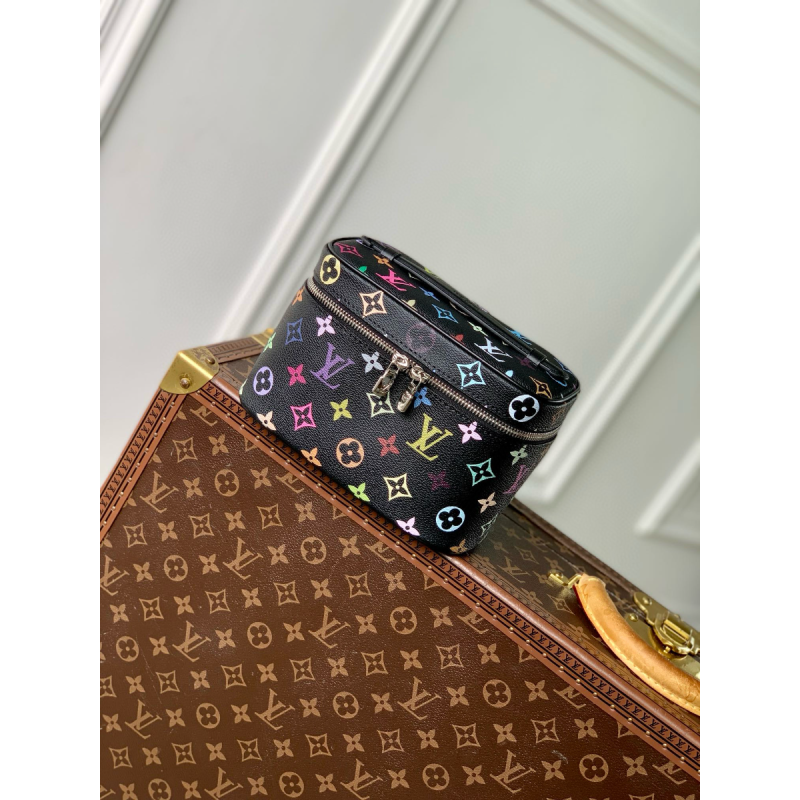 M13747 LV x TM Vanity Chain Pouch